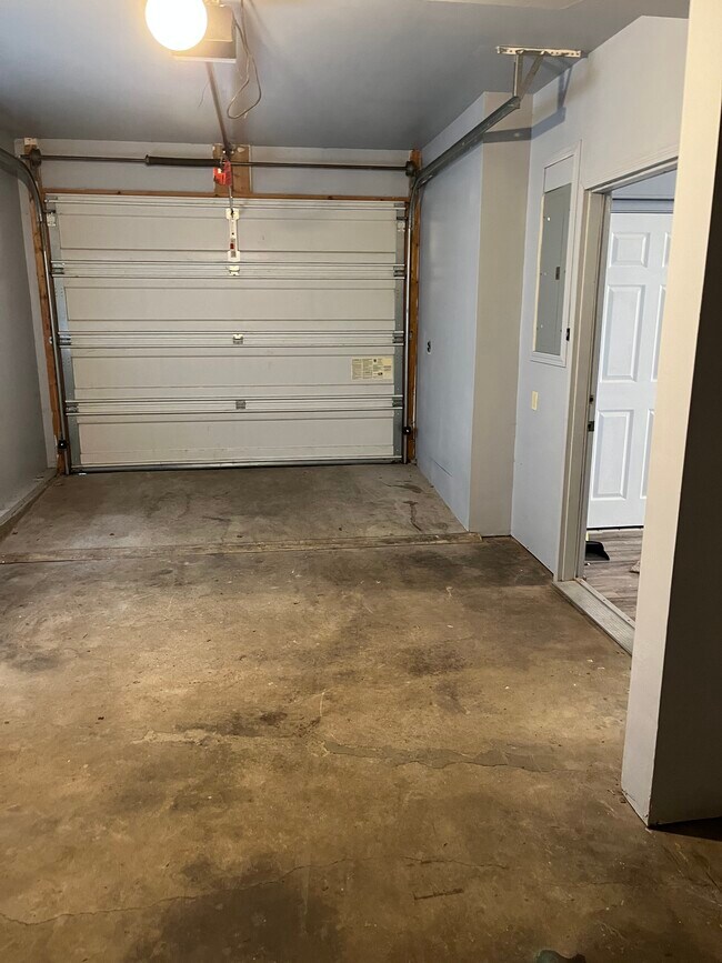 Garage - 193 Monroe St