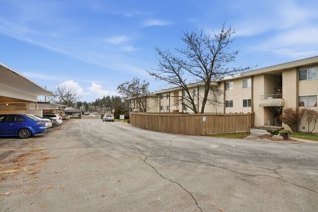 Building Photo - 3106 E 27th Ave