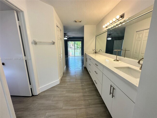 Building Photo - 14832 SW 104th St