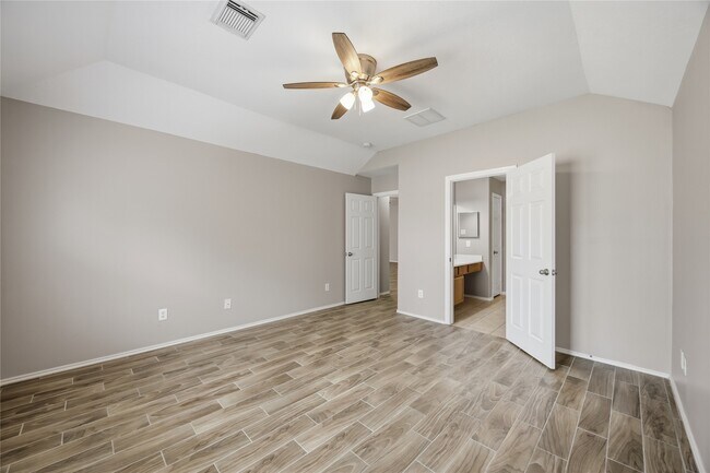 Building Photo - 2734 Trinity Glen Ln