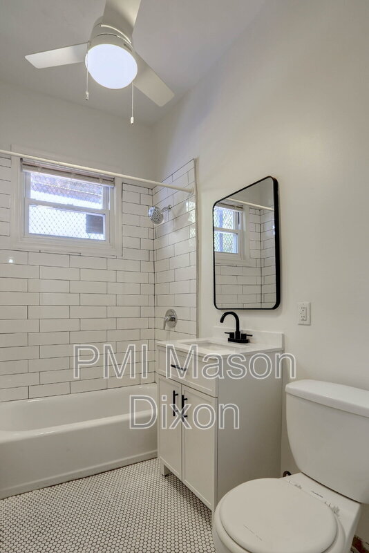 Building Photo - 2417 Eutaw Pl