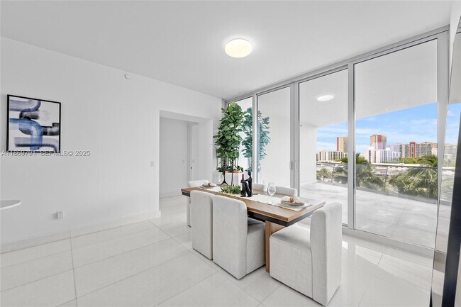 Building Photo - 16901 Collins Ave