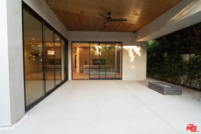 Building Photo - 829 N Ogden Dr