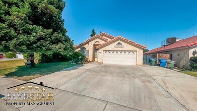 Building Photo - 4605 Mt Everest Way
