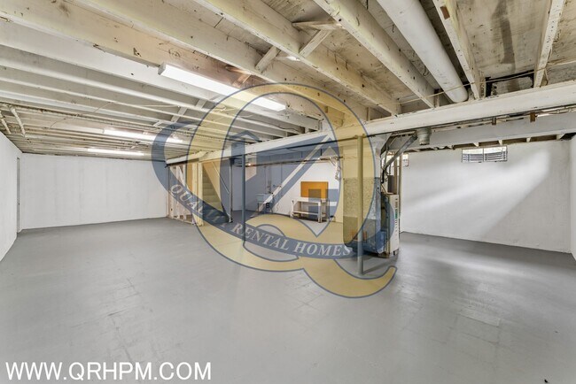 Building Photo - Available Now! Genesee Township!