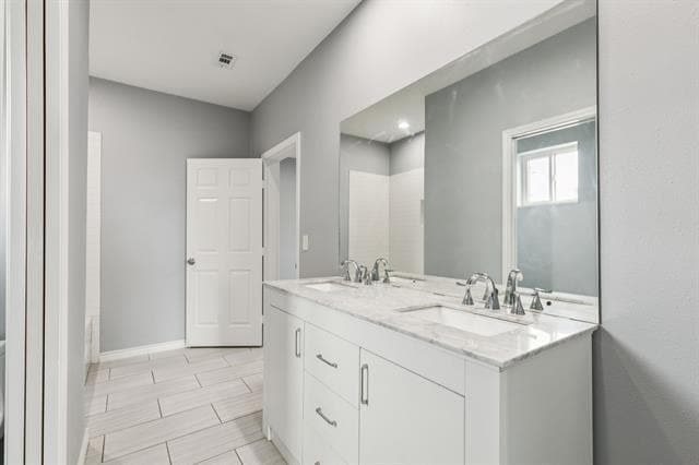 Building Photo - 5801 Orchid Ln