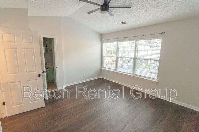 Building Photo - 612 Wilshire Ln