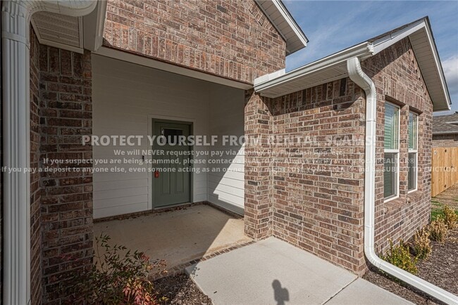 Building Photo - 712 Picard Ave