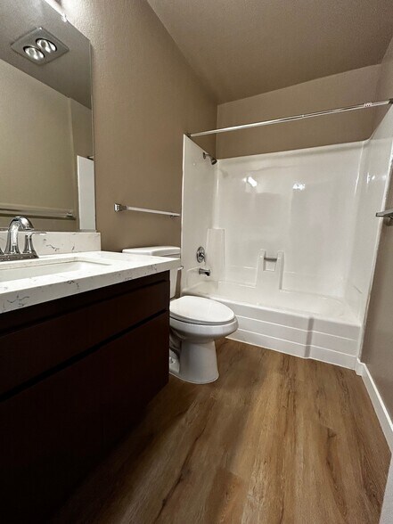 Building Photo - 344 S Arroyo Dr