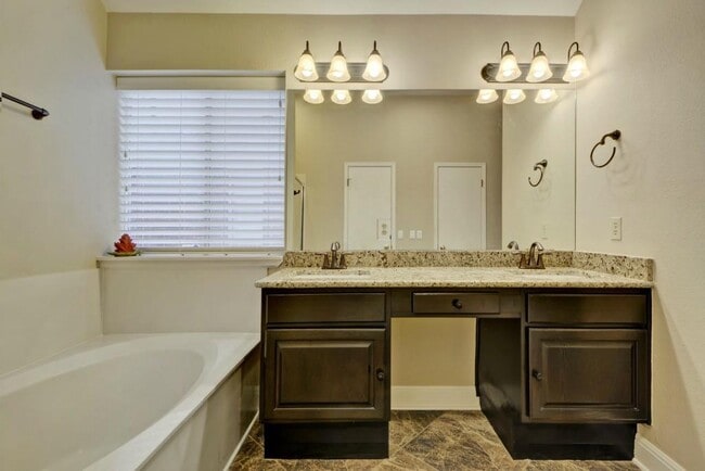 Building Photo - 8505 Bobcat Dr