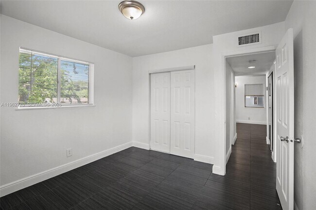 Building Photo - 37 SW 14th St