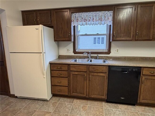 Building Photo - 820 Jacoby Rd