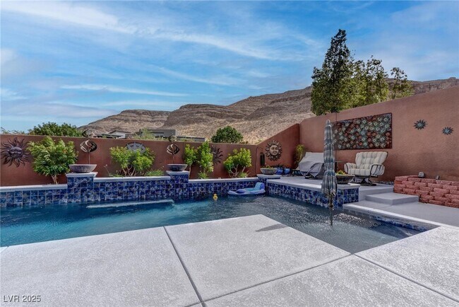 Building Photo - 10597 Cloud Whisper Dr
