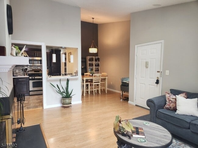 Building Photo - 330 Penns Way