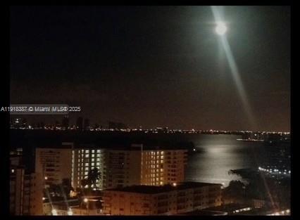 Building Photo - 6917 Collins Ave