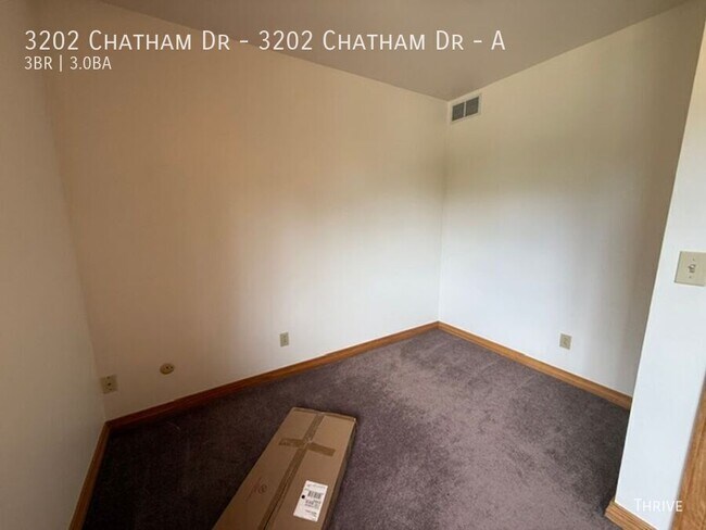 Building Photo - 3202 Chatham Dr