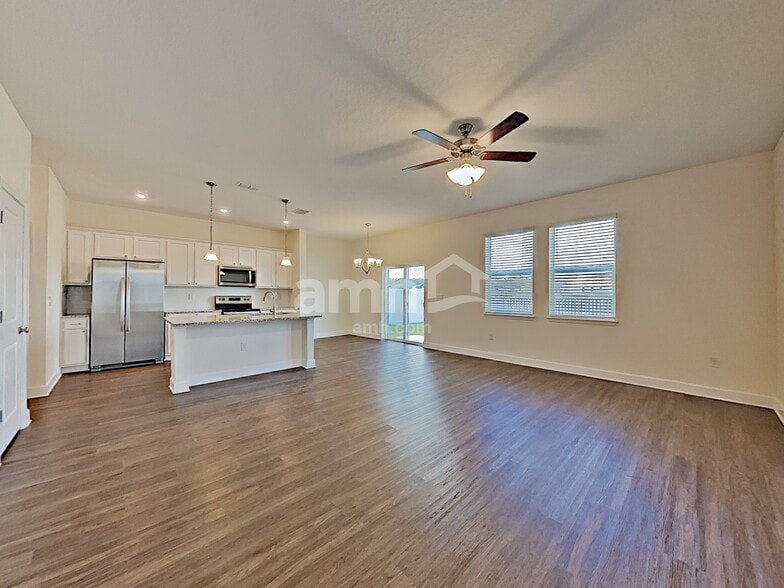 Building Photo - 4632 Reisswood Loop