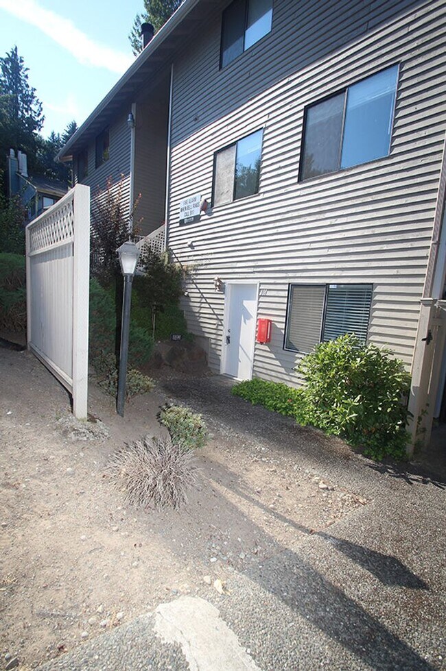 Building Photo - Price 4-Plex - Bothell
