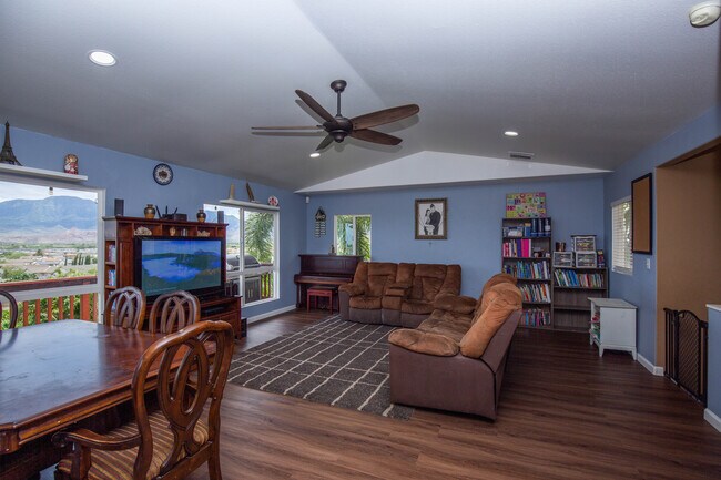 Building Photo - Ocean, Mountains & Sunset Views - 27 PV Pa...