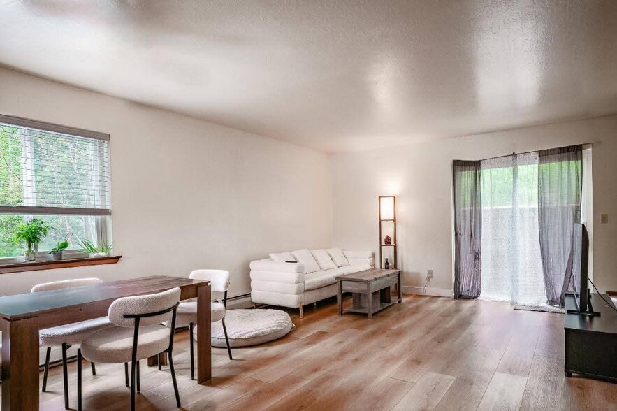 Building Photo - 200 Carroll St