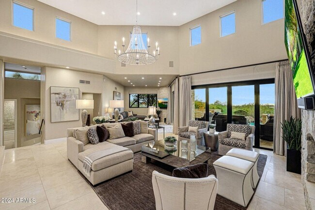 Building Photo - Beautiful custom home with backyard Oasis!