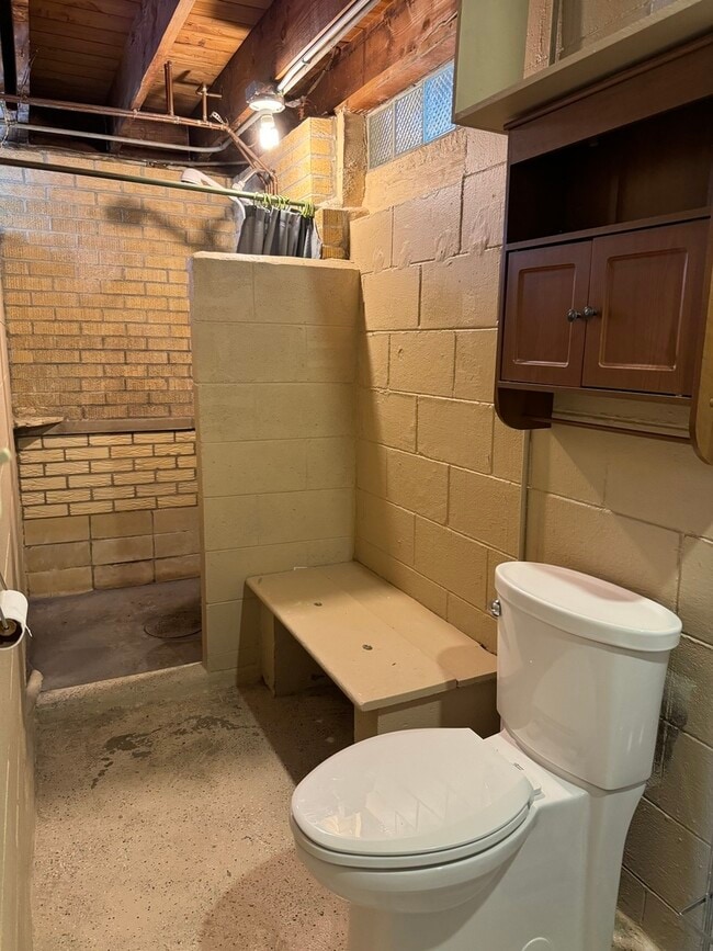 Building Photo - 1807 Oakland Ave