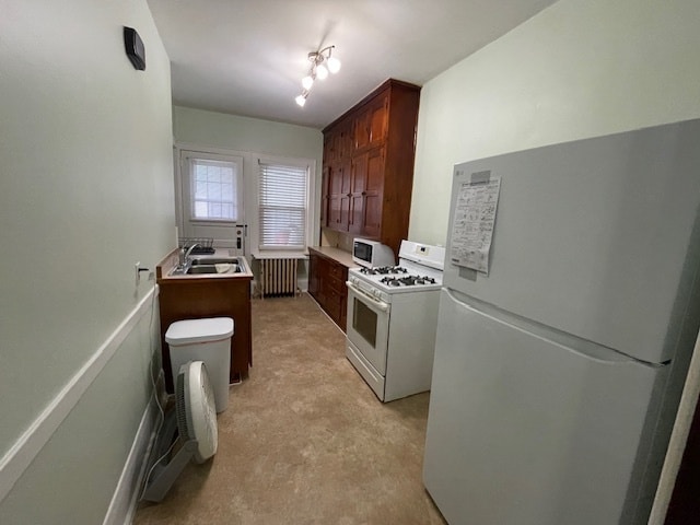 Kitchen - 2539 Quincy St NE