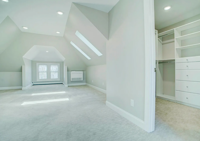 Building Photo - Perfect 5BR Home in Uptown!