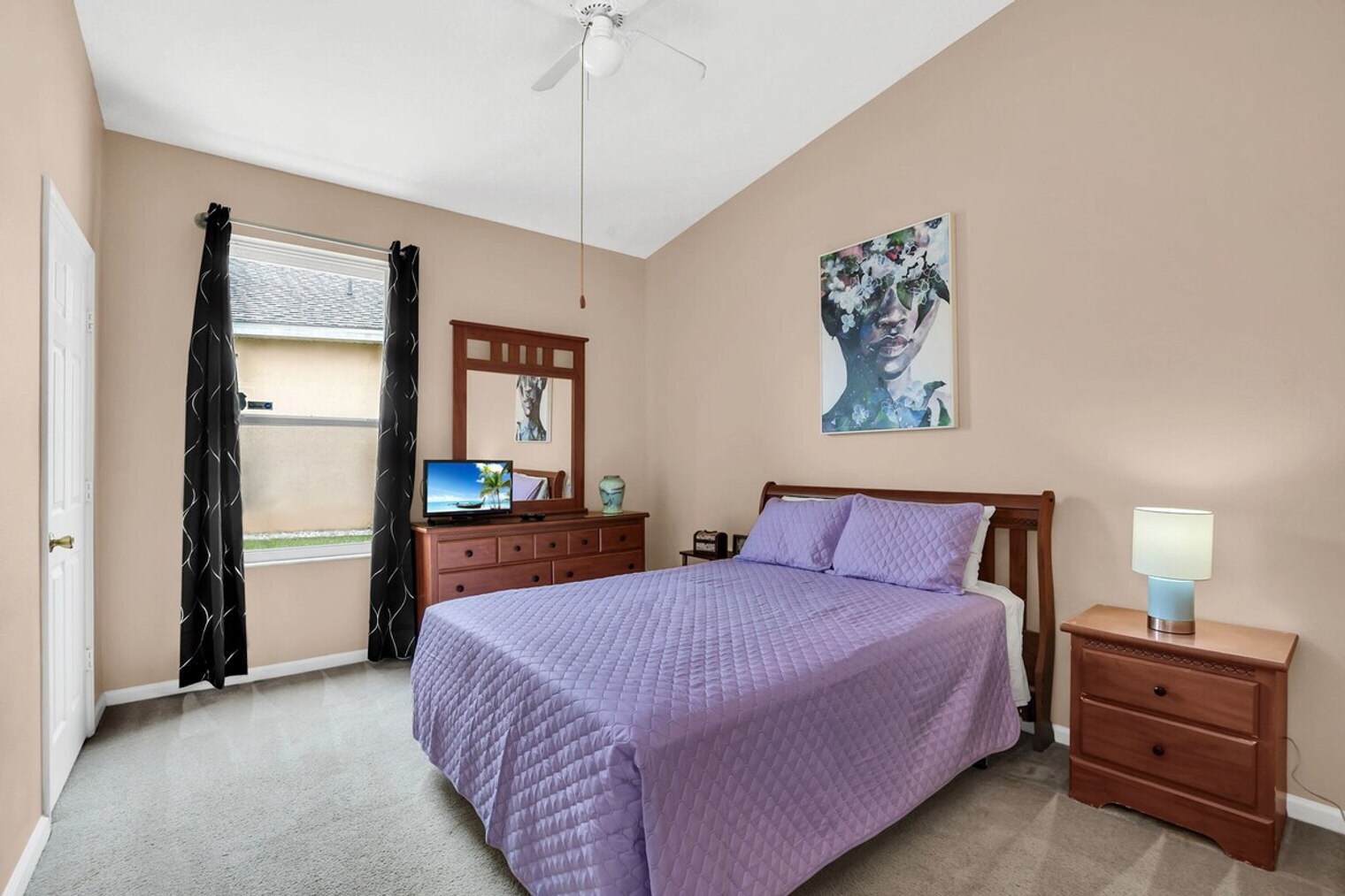 Building Photo - 8144 Fan Palm Way
