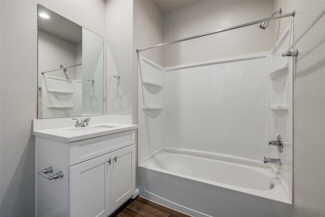 Building Photo - 123 Pk Pl Cir