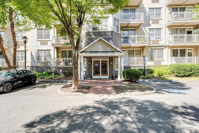 Building Photo - 15 FREEDOM Way