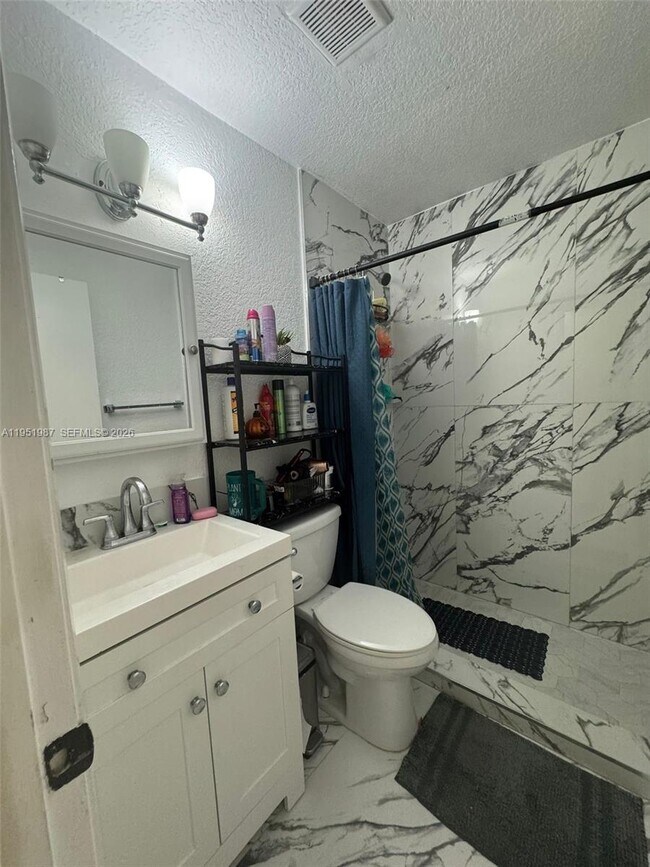 Building Photo - 1750 SW 137th Ct