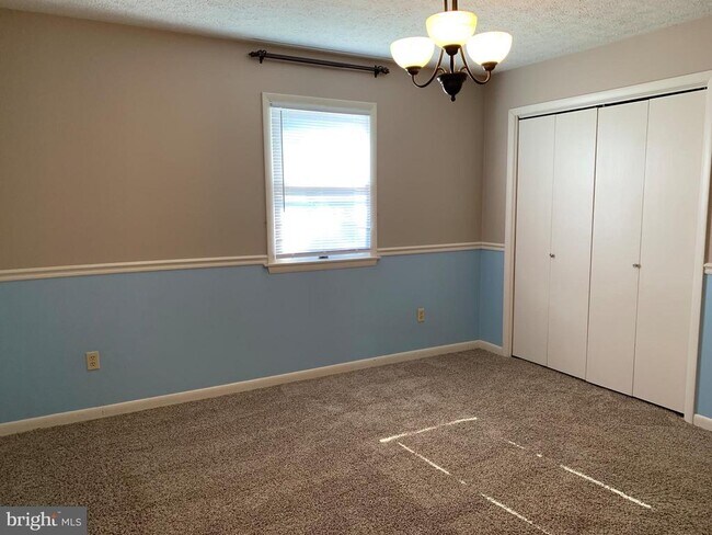 Building Photo - 110 Beech Ln