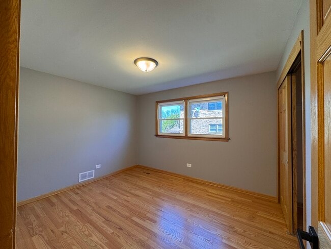 Building Photo - 7819 Garden Ln