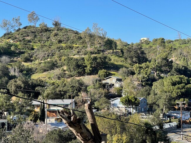 Building Photo - 16979 East Ln