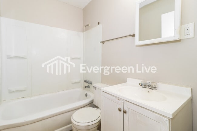 Building Photo - 5247 Loch Lomond Rd