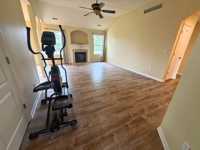 Building Photo - 4203 Spring Cress Dr