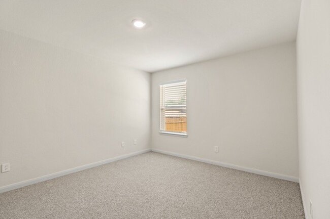 Building Photo - 27104 Leonardo Dr