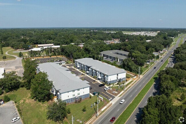 Building Photo - 6225 Mobile Hwy