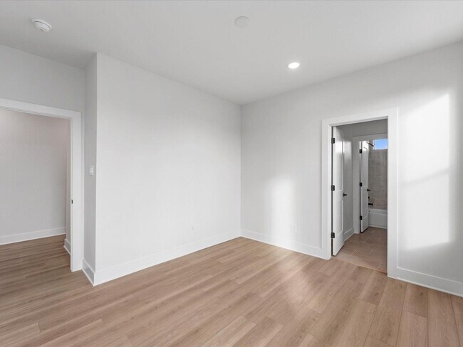 Building Photo - 5317 Teodoro Ln