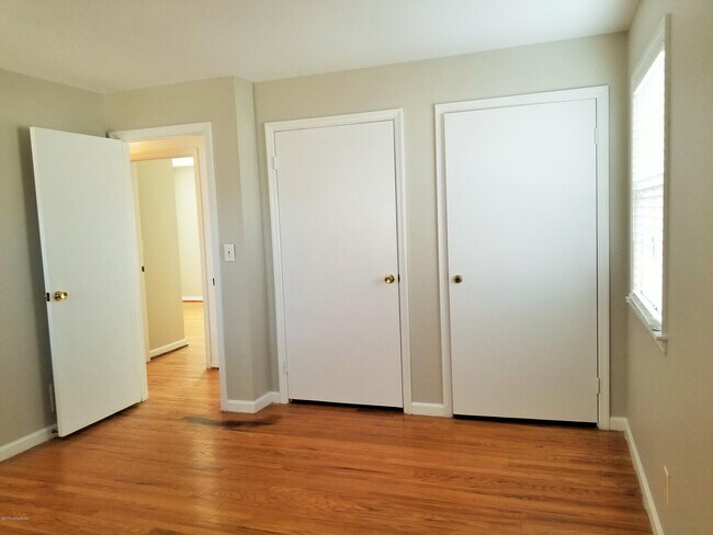 Building Photo - 8203 Camberley Dr