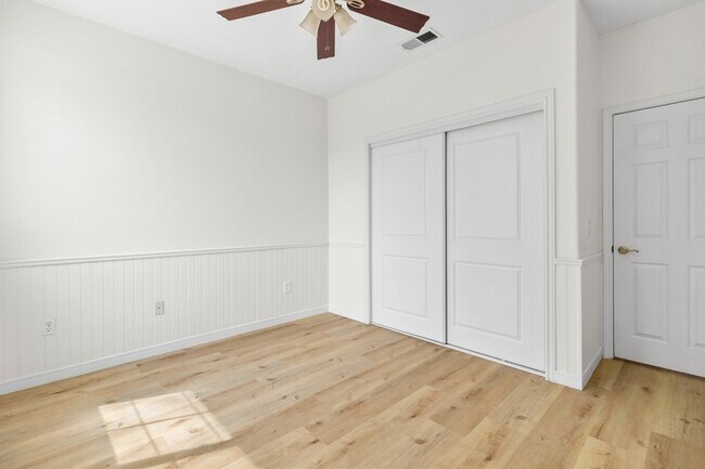 Building Photo - 308 Island Way