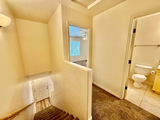 Building Photo - Pet-Friendly Three Bedroom Townhome in Woodbridge