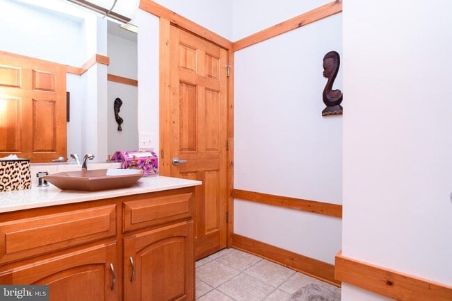 Building Photo - 23615 Quail Hollow Cir