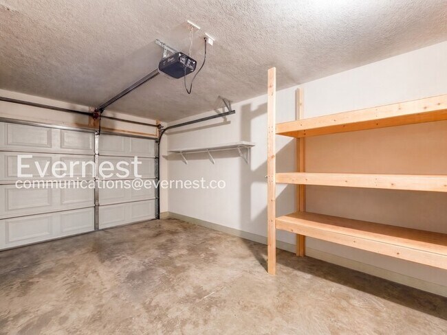 Building Photo - 3-Bed/3-Bath Townhome/Available Soon!