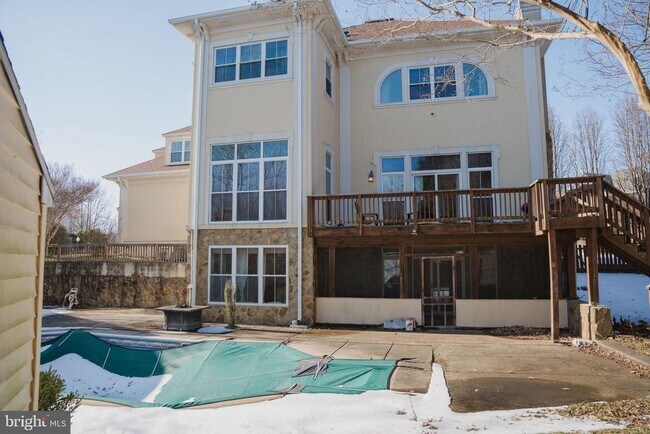 Building Photo - 6902 Tower of London Dr