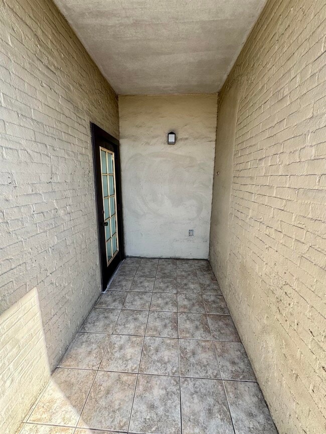 Building Photo - 43 Van Wagenen Ave