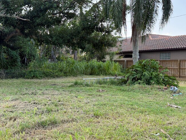 Building Photo - 1467 Newfound Harbor Dr