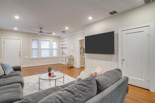 Building Photo - 3103 Odessa Ave