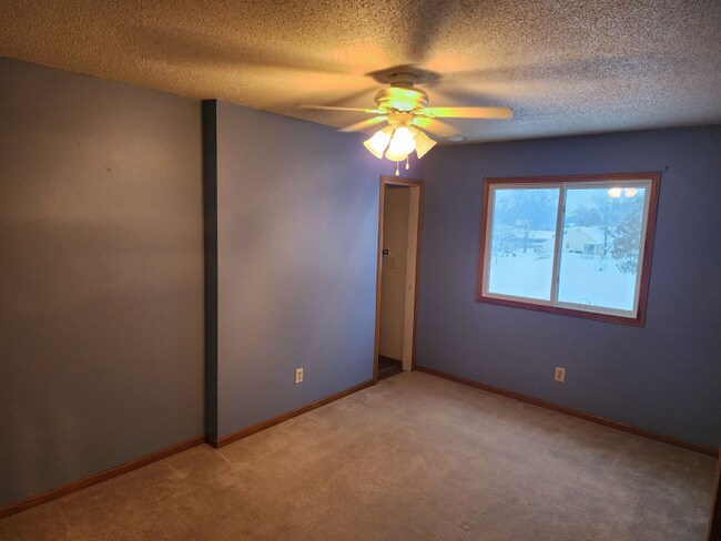 Building Photo - 1510 Oak Ridge Ln SE